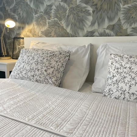 Apt 100 Prague Ngoại thất bức ảnh