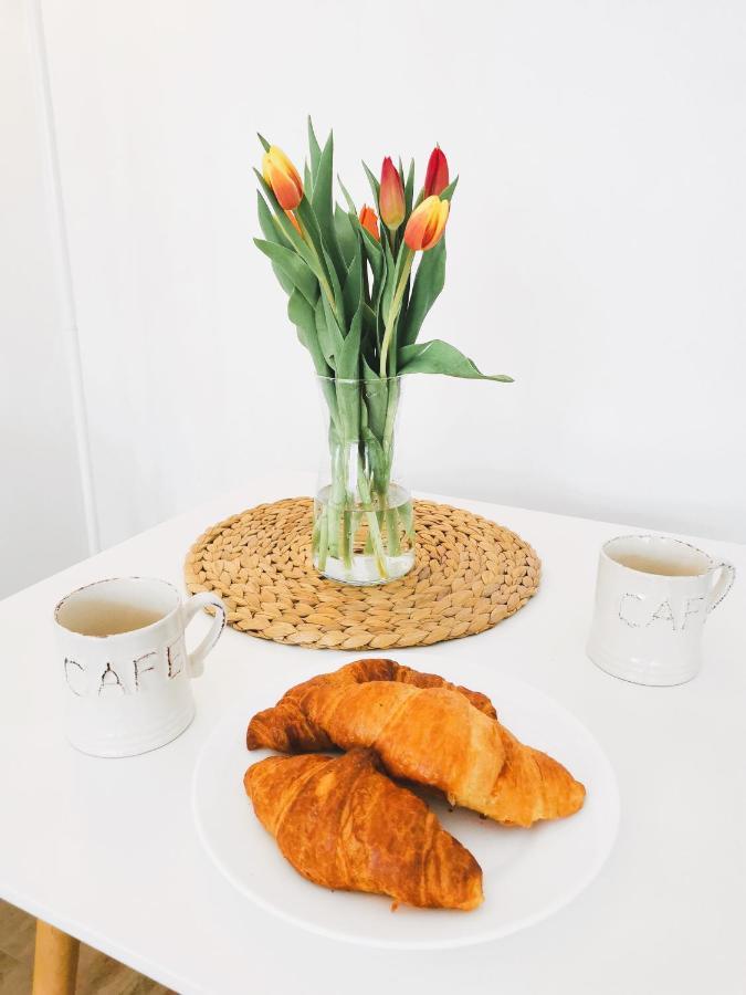 Apt 100 Prague Ngoại thất bức ảnh