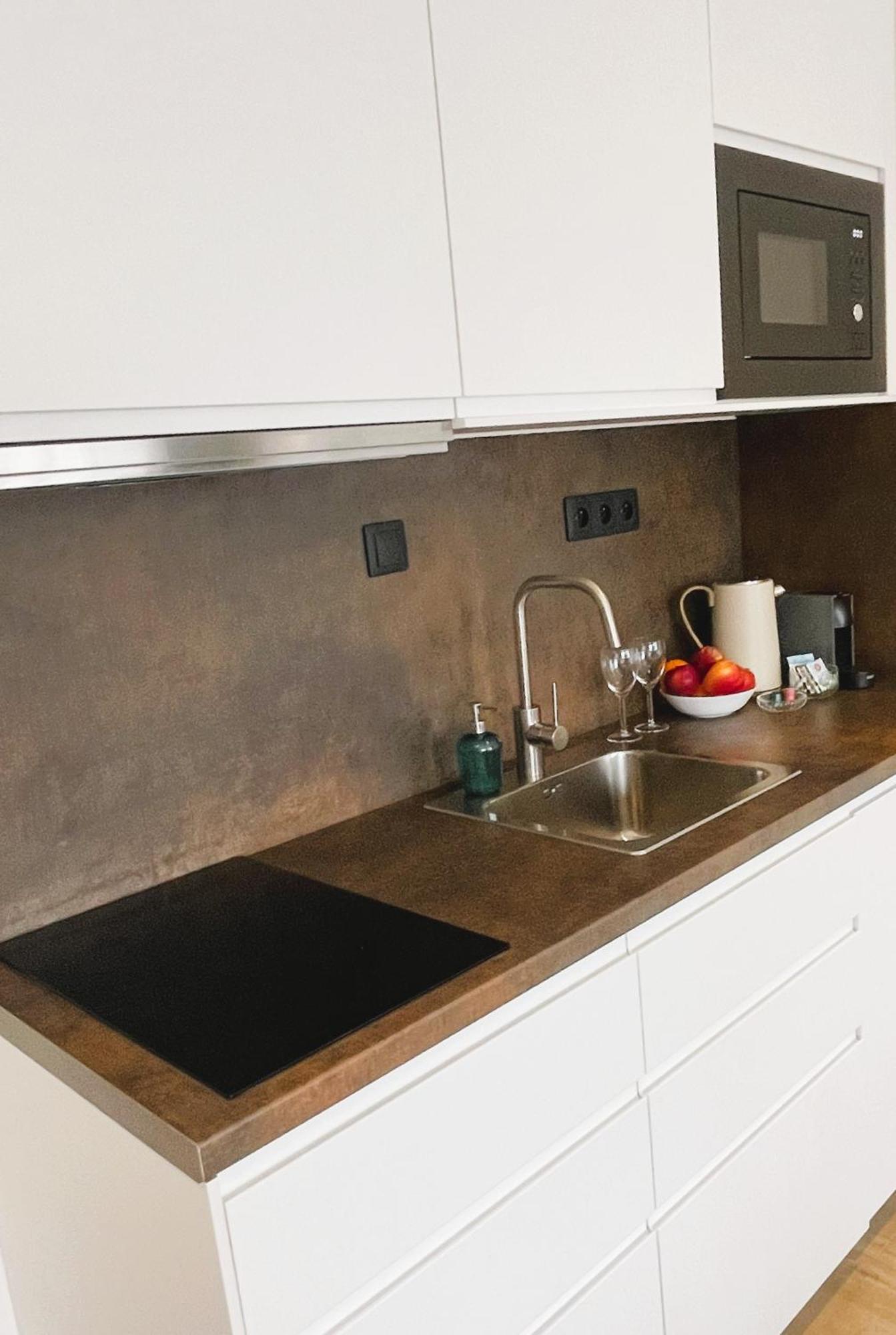 Apt 100 Prague Ngoại thất bức ảnh