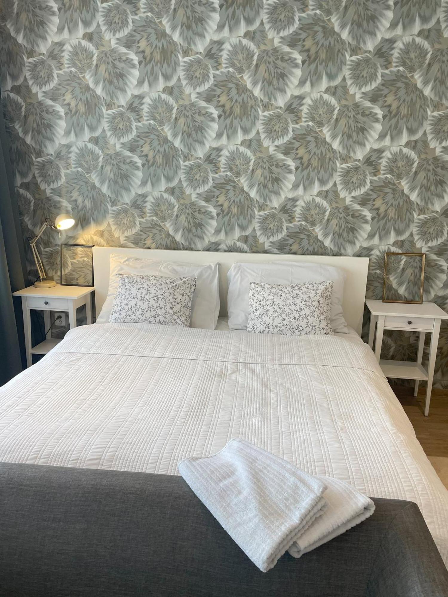 Apt 100 Prague Ngoại thất bức ảnh